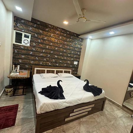 Hotel Shreeji Residency Pachmarhī Екстериор снимка