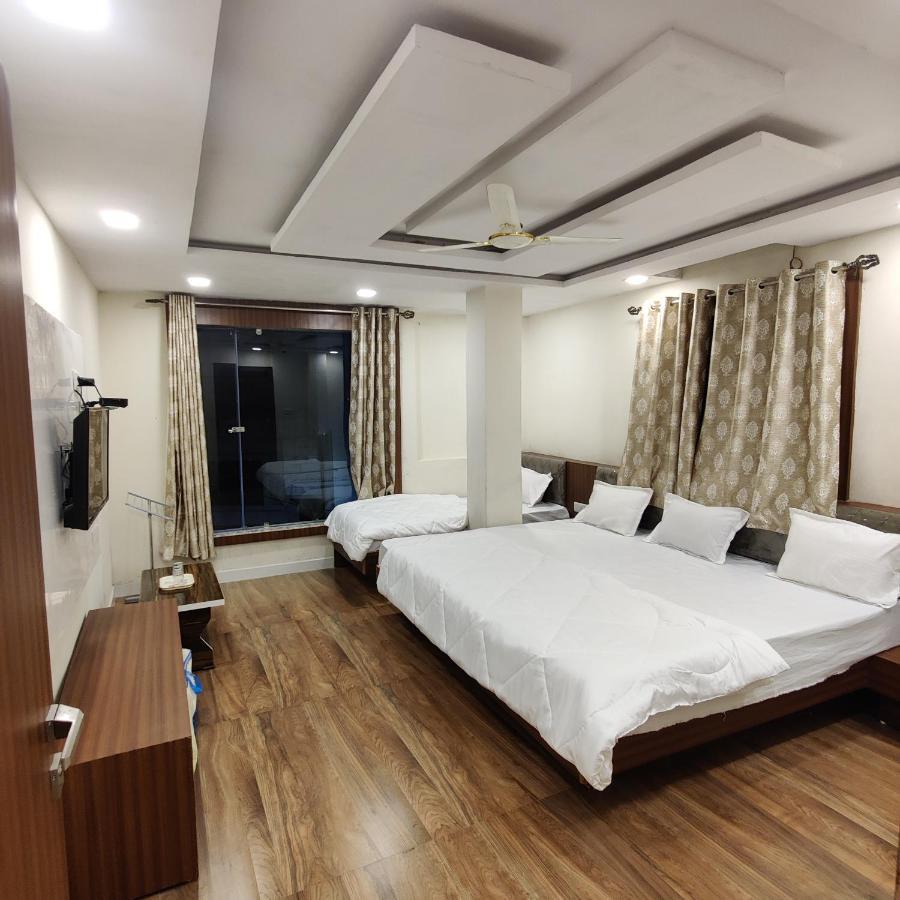 Hotel Shreeji Residency Pachmarhī Екстериор снимка
