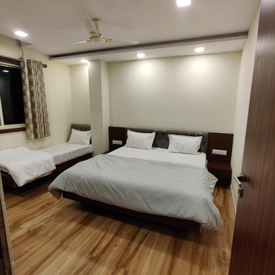 Hotel Shreeji Residency Pachmarhī Екстериор снимка