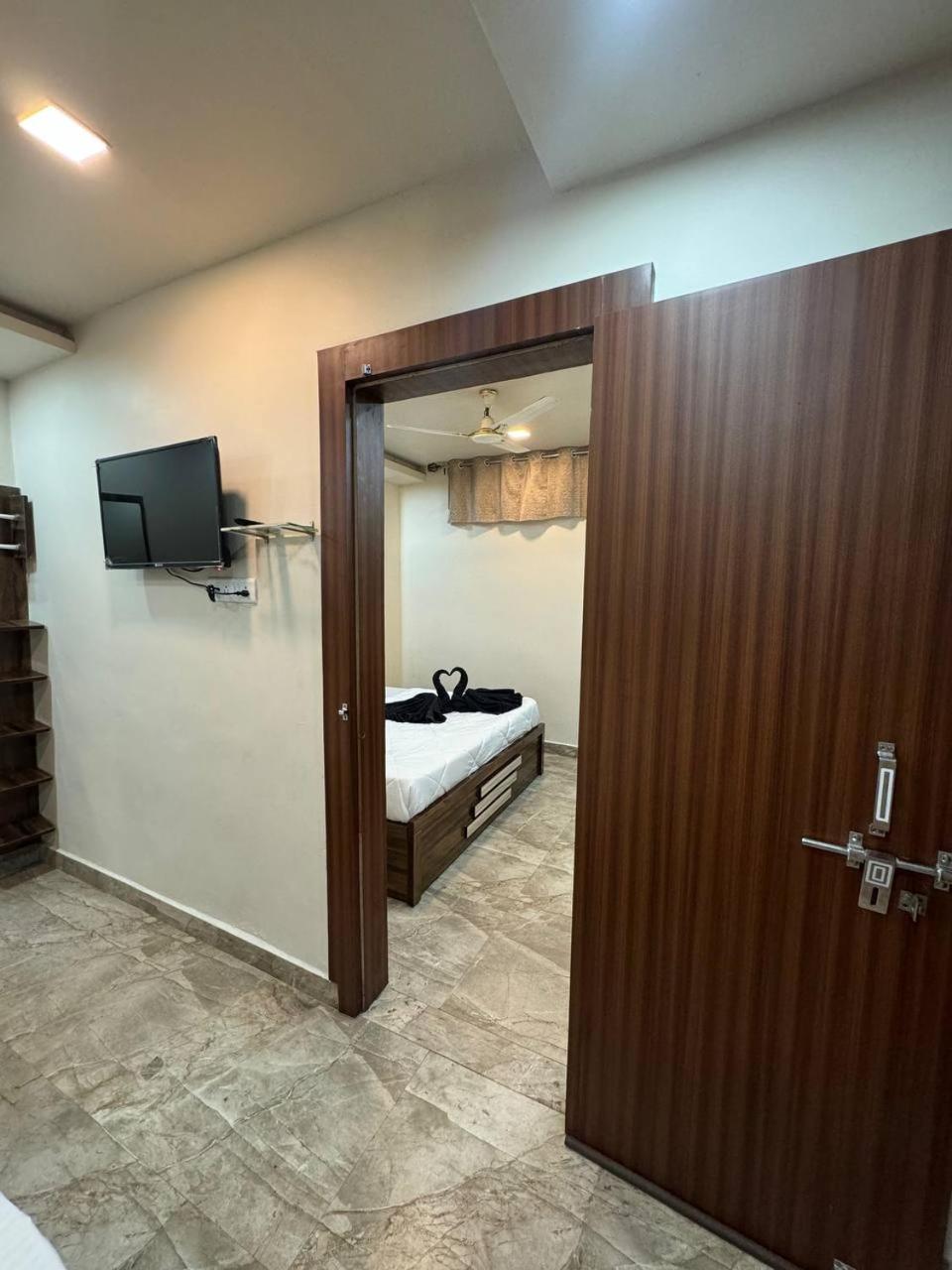 Hotel Shreeji Residency Pachmarhī Екстериор снимка